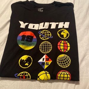 YOUTH black t-shirt